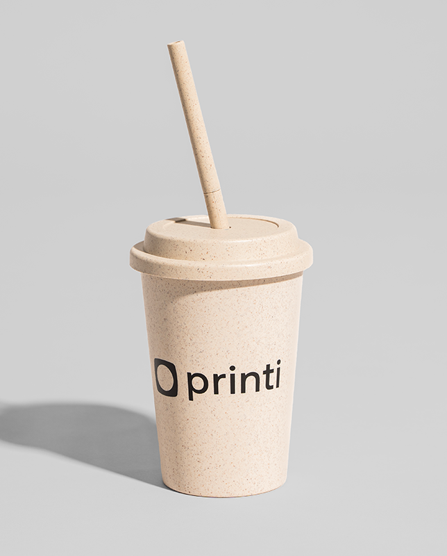 Copo para Viagem com Canudo 450ml personalizado com sua identidade visual. Ideal para brindes e divulgação.