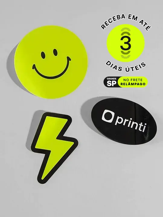 Crie adesivos personalizados com impressão de alta qualidade. Perfeitos para divulgar sua marca com estilo e resistência. Personalize agora!