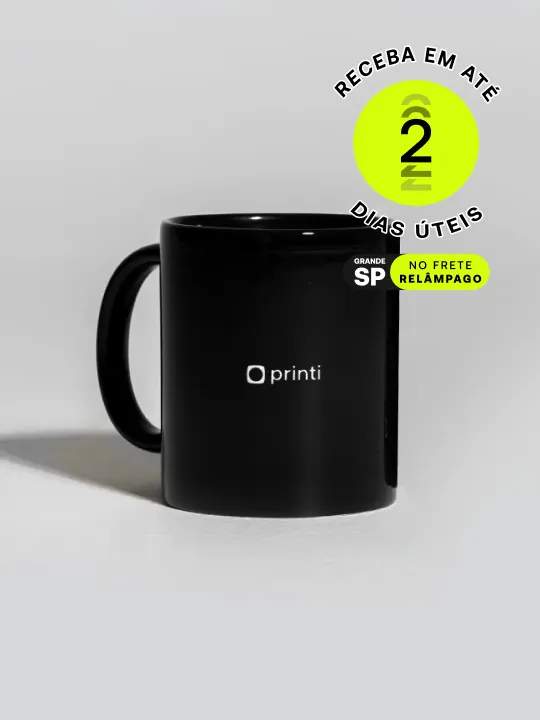 Caneca personalizada de alta qualidade para fidelização de clientes, com design criativo e personalização impecável.