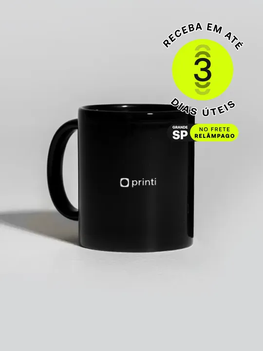 Caneca personalizada de alta qualidade para fidelização de clientes, com design criativo e personalização impecável.
