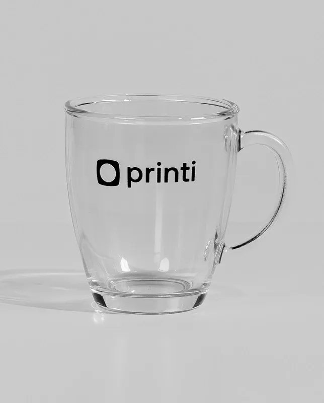 Xícara de vidro resistente e personalizada, ótima para ações promocionais e presente empresarial.