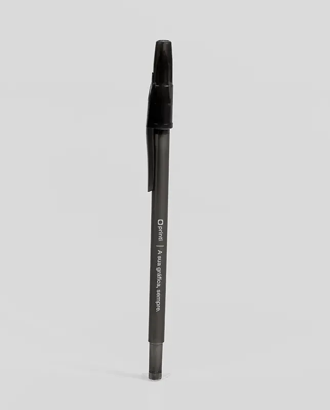 Destaque-se com a Caneta Plástica Amy. Seu design arrojado e cores vibrantes garantem visibilidade para sua marca. Mecanismo retrátil durável e ampla área de impressão para o seu logotipo.