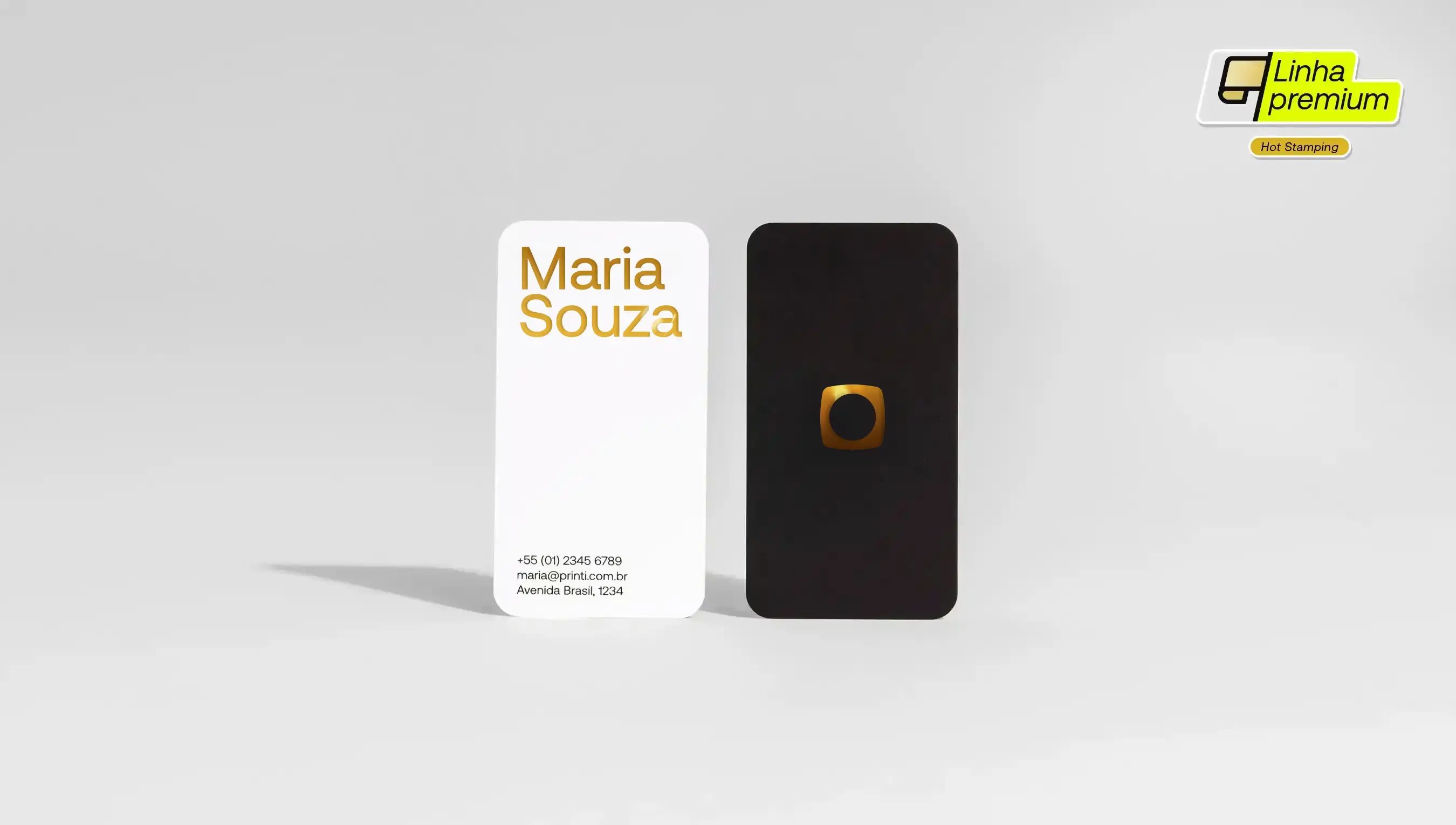 Cartões de visita com acabamento metálico em hot stamping, perfeitos para reforçar sua identidade visual.
