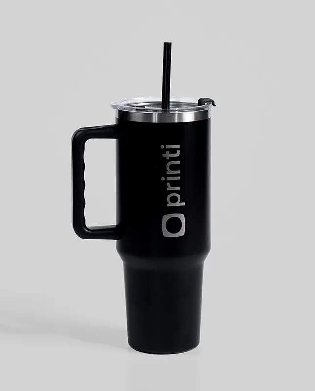 Copo térmico com alça personalizado, ideal para ações promocionais e uso confortável.