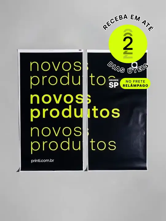 Destaque sua identidade visual com papel de parede personalizado. Solução sob medida para decorar ambientes com estilo e presença de marca.