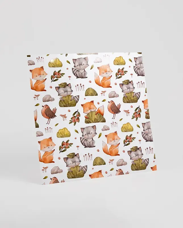 Libere sua criatividade com folhas para Scrapbook totalmente personalizáveis. Escolha entre diversos tipos de papéis e gramaturas para criar layouts únicos de memórias, agendas e decoração.