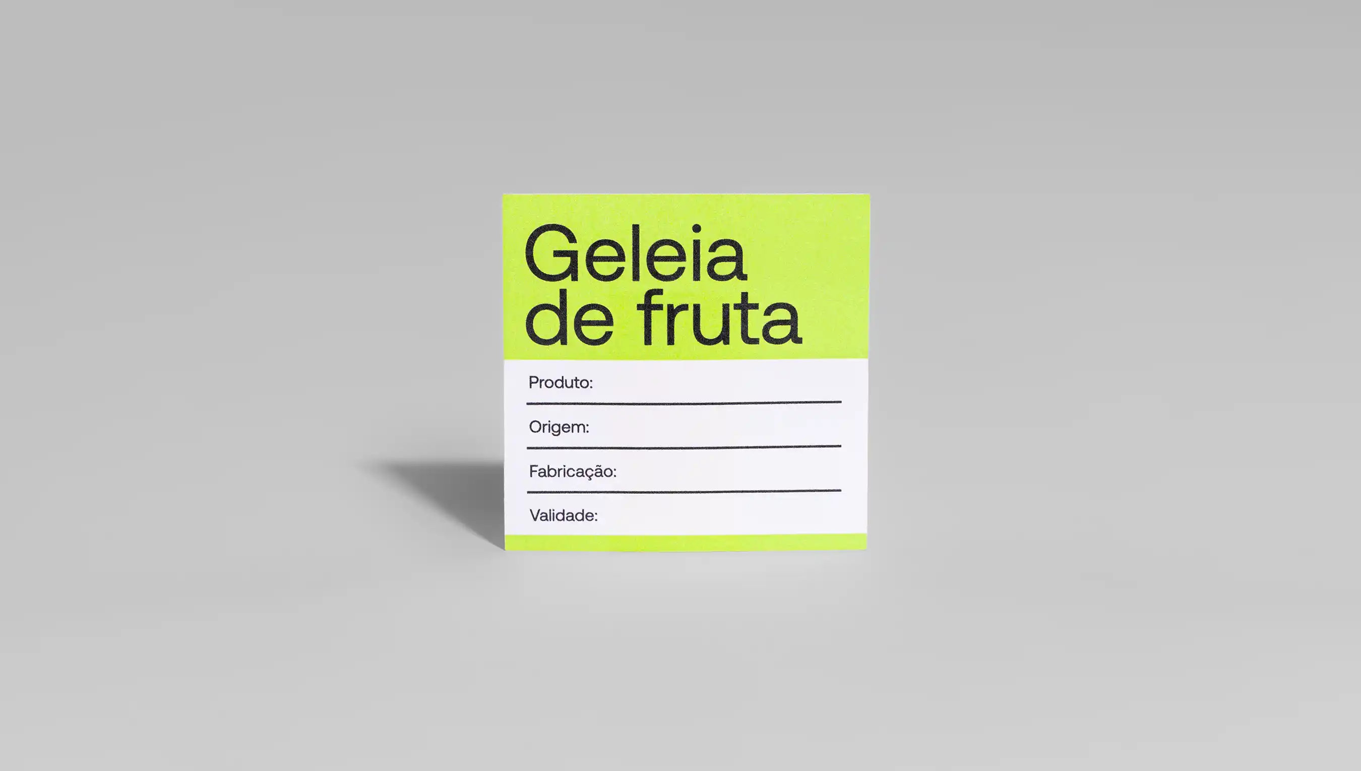 Rótulo retangular para geleia de fruta com cabeçalho verde-limão e campos para preenchimento.