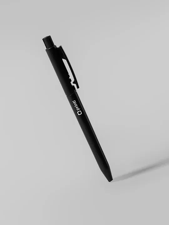 Canetas personalizadas em diversas cores para promoção de marca e fidelização de clientes.