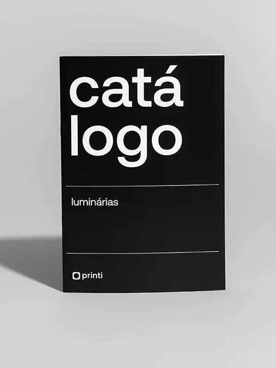 Destaque produtos e serviços! Personalize catálogos na Printi: grande variedade de papéis; entrega em todo Brasil.