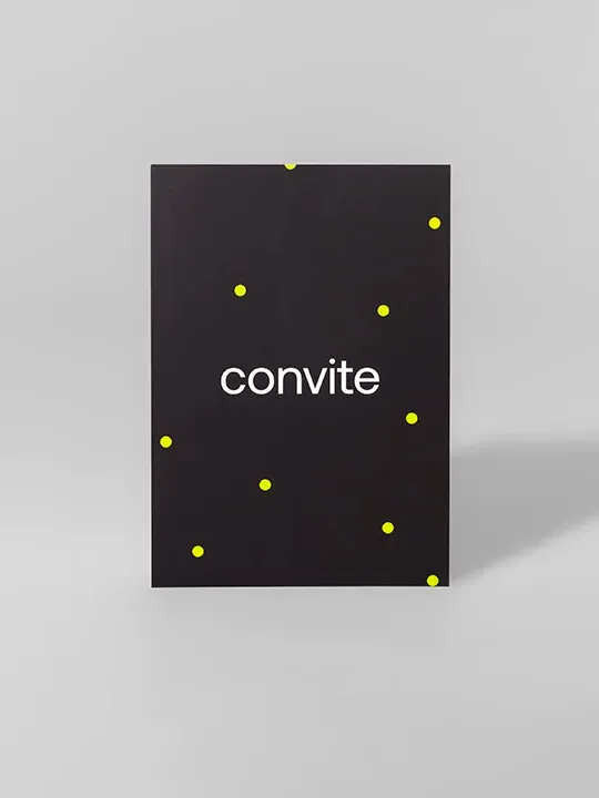 Convites personalizados para eventos profissionais e pessoais, destacando-se pelo design elegante e qualidade superior.