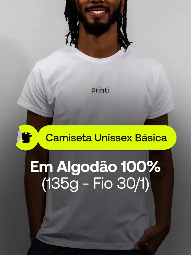 Camiseta unissex básica, personalizável e confortável. Ideal para uniformes e campanhas promocionais.
