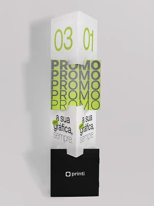 Totem expositor versátil, destaca comunicação empresarial, produzido pela Printi com qualidade e custo-benefício.